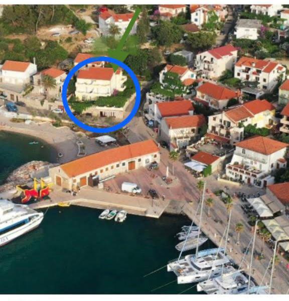 Apartmani Isabella - Ilda Radonic Jelsa  Exterior foto