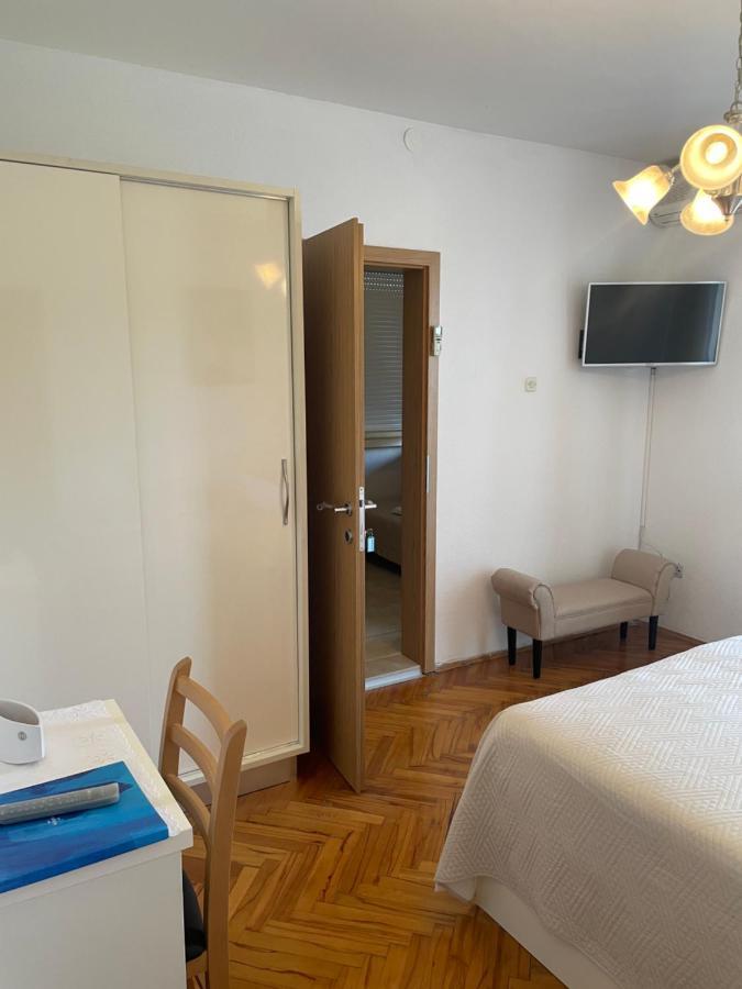 Apartmani Isabella - Ilda Radonic Jelsa  Exterior foto