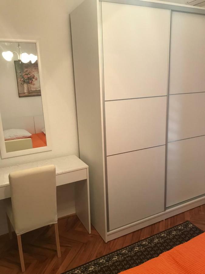Apartmani Isabella - Ilda Radonic Jelsa  Exterior foto